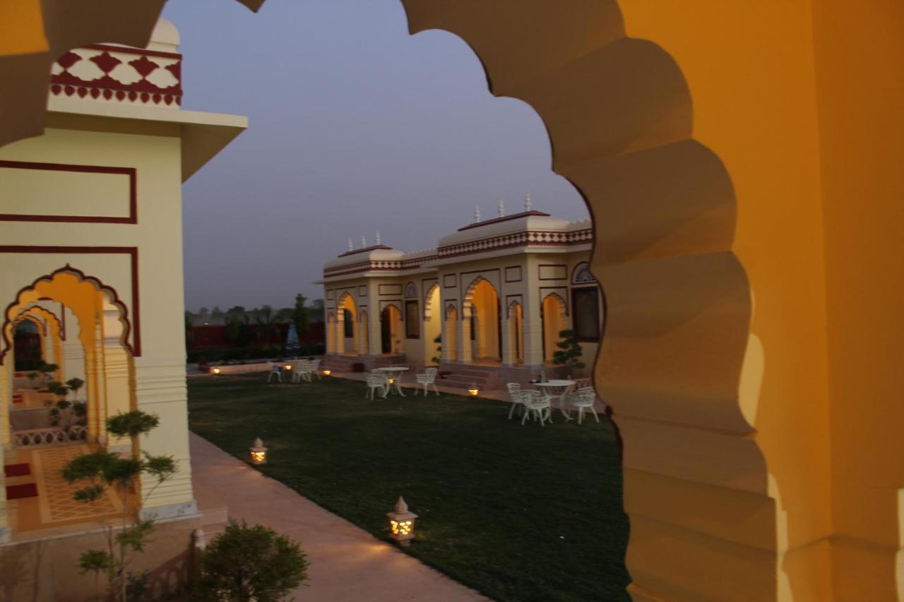 Hotel The Grand Barso Bharatpur Zewnętrze zdjęcie