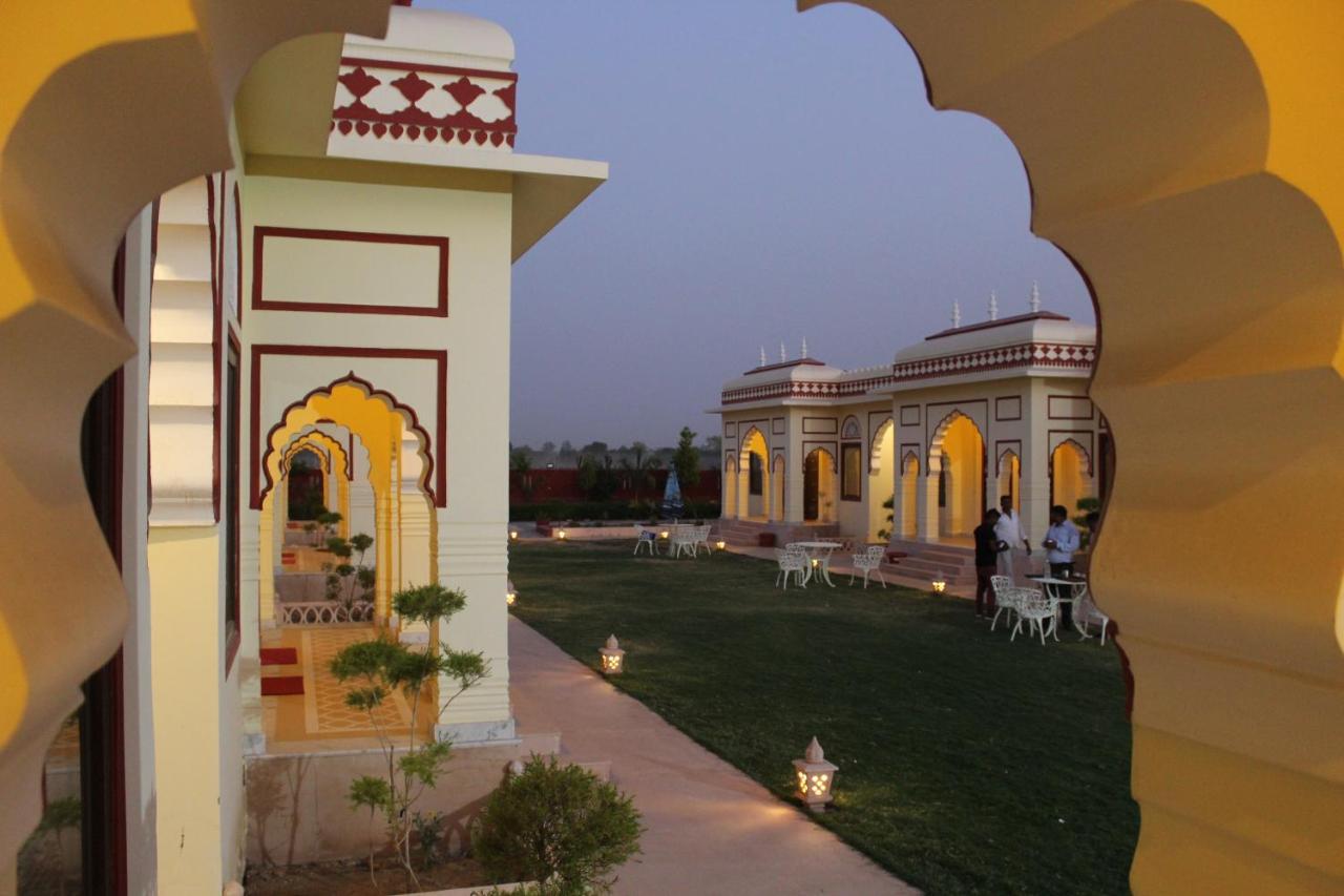 Hotel The Grand Barso Bharatpur Zewnętrze zdjęcie