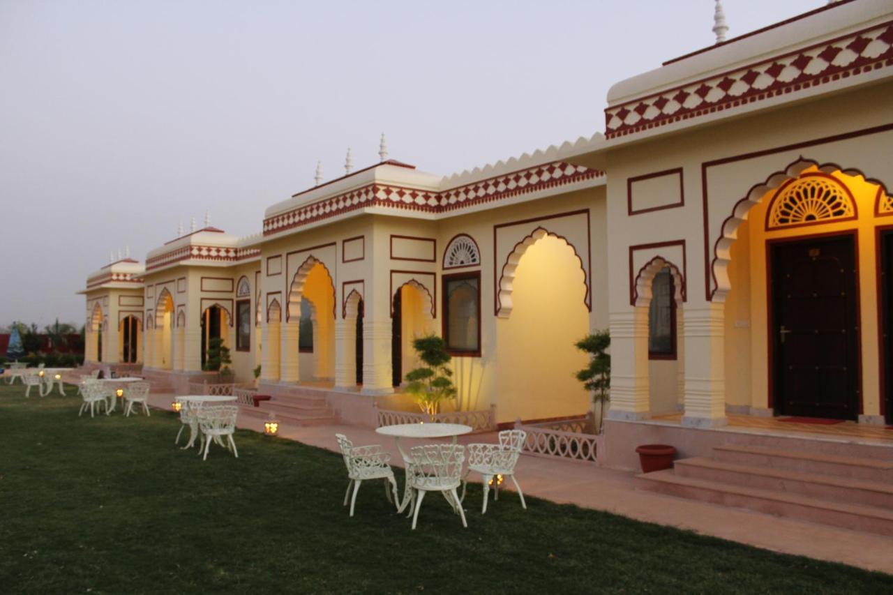 Hotel The Grand Barso Bharatpur Zewnętrze zdjęcie